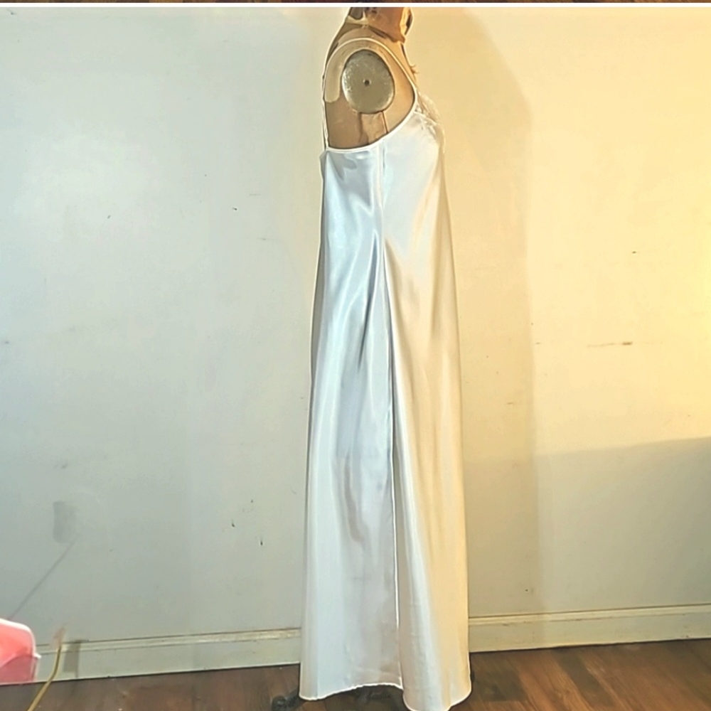 Vintage Long lacy beaded chemise by Valerie Stevens - Picture 11 of 11